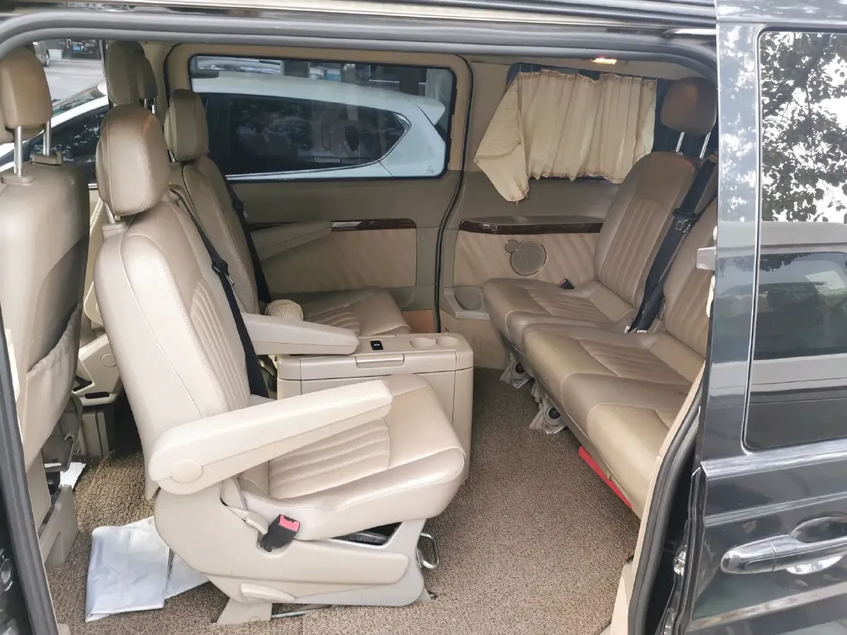 2011 Mercedes-Benz Viano 2.5L 190HP V6 5AT,autocango,china used car exporter,china ev exporter,chinese used car exporter,chinese used ev exporter