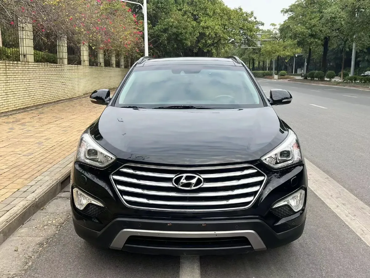 2013 Hyundai Grand SantaFe 2.2T 197HP L4 6AT,autocango,china used car exporter,china ev exporter,chinese used car exporter,chinese used ev exporter