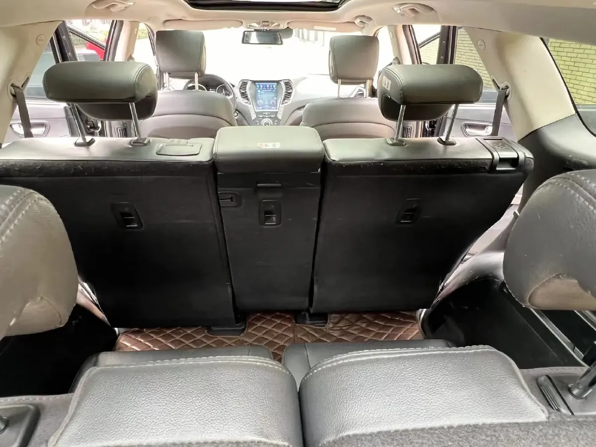 2013 Hyundai Grand SantaFe 2.2T 197HP L4 6AT,autocango,china used car exporter,china ev exporter,chinese used car exporter,chinese used ev exporter