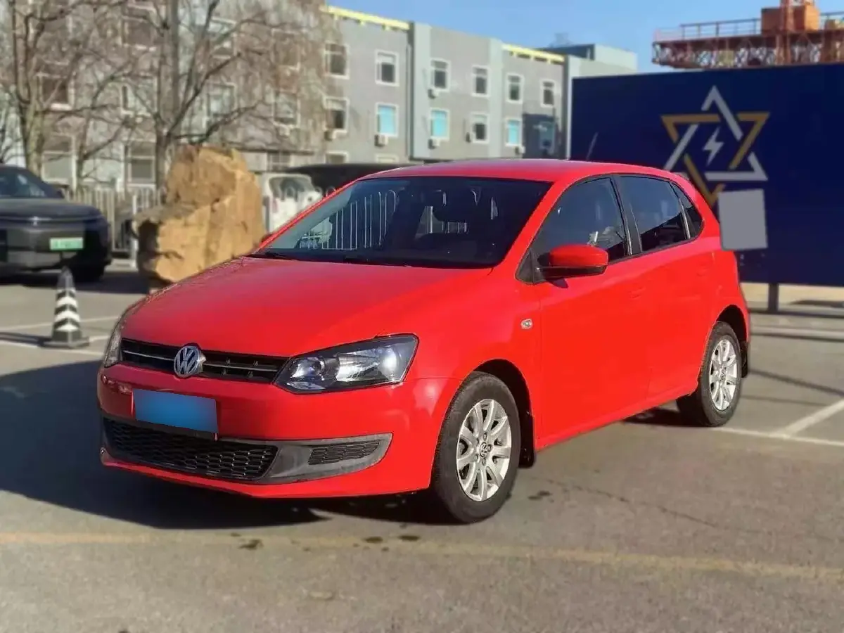 2013 Volkswagen Polo 1.4L 86HP L4 5MT