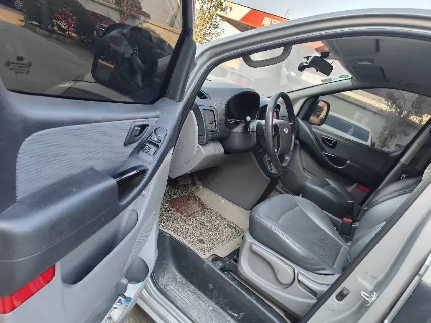 2011 Hyundai H-1 Wagon 2.4L 173HP L4 4AT,autocango,china used car exporter,china ev exporter,chinese used car exporter,chinese used ev exporter