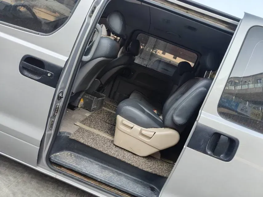 2011 Hyundai H-1 Wagon 2.4L 173HP L4 4AT,autocango,china used car exporter,china ev exporter,chinese used car exporter,chinese used ev exporter