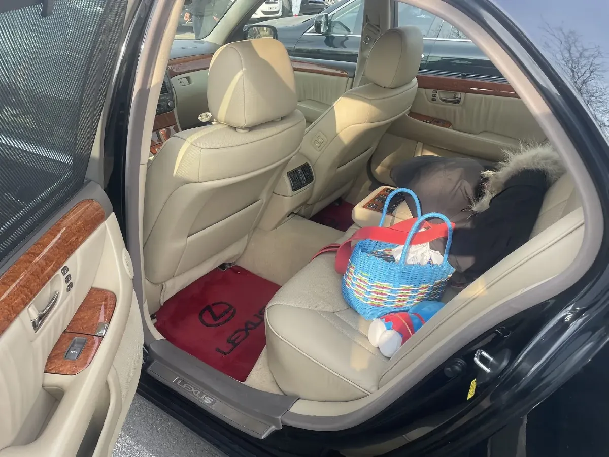 2005 Lexus LS 4.3L 282HP V8 6AT,autocango,china used car exporter,china ev exporter,chinese used car exporter,chinese used ev exporter