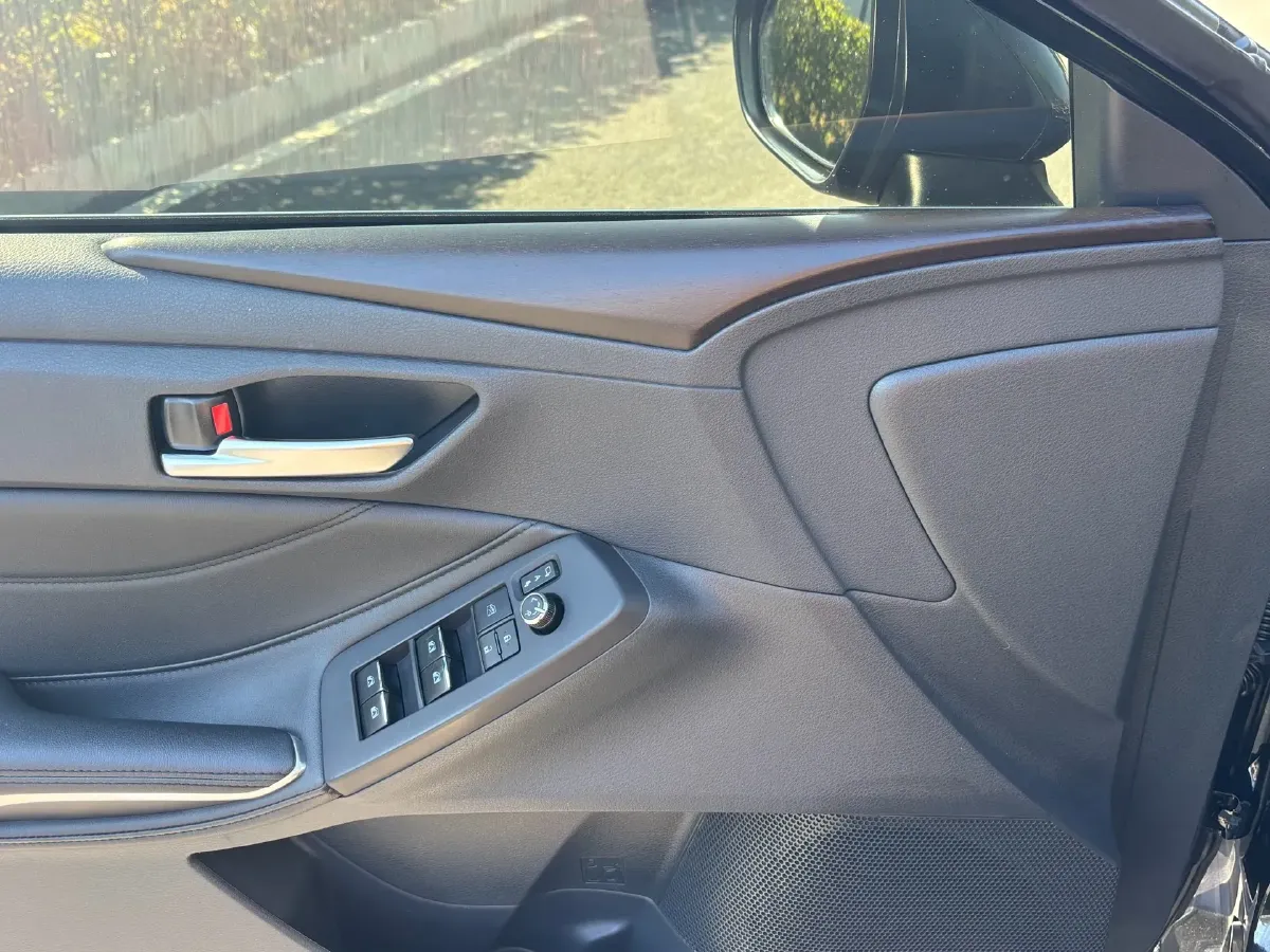 2021 Toyota Avalon 2.5L 209HP L4 8AT,autocango,china used car exporter,china ev exporter,chinese used car exporter,chinese used ev exporter