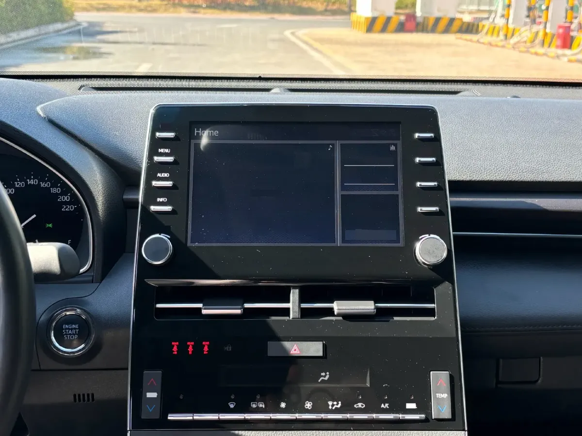 2021 Toyota Avalon 2.5L 209HP L4 8AT,autocango,china used car exporter,china ev exporter,chinese used car exporter,chinese used ev exporter