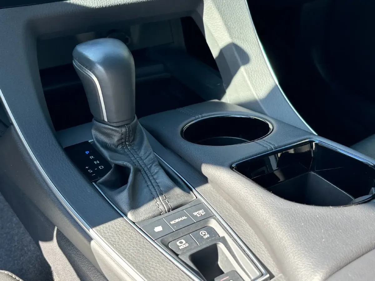 2021 Toyota Avalon 2.5L 209HP L4 8AT,autocango,china used car exporter,china ev exporter,chinese used car exporter,chinese used ev exporter