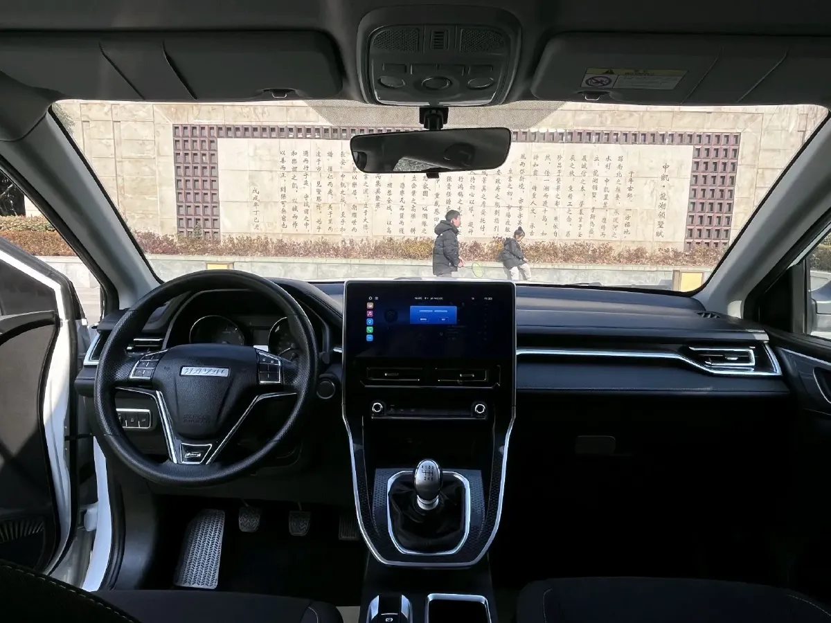 2021 Haval M6 1.5T 150HP L4 7DCT,autocango,china used car exporter,china ev exporter,chinese used car exporter,chinese used ev exporter