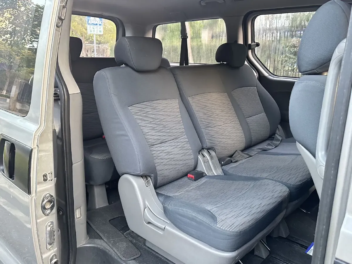 2011 Hyundai H-1 Wagon 2.4L 173HP L4 4AT,autocango,china used car exporter,china ev exporter,chinese used car exporter,chinese used ev exporter