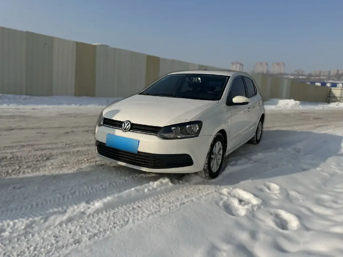 2016 Volkswagen Polo 1.4L 90HP L4 6AT