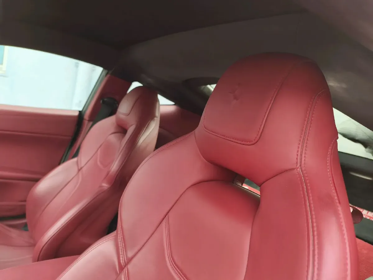 2013 Ferrari F12 berlinetta 6.3L 741HP V12 7DCT,autocango,china used car exporter,china ev exporter,chinese used car exporter,chinese used ev exporter