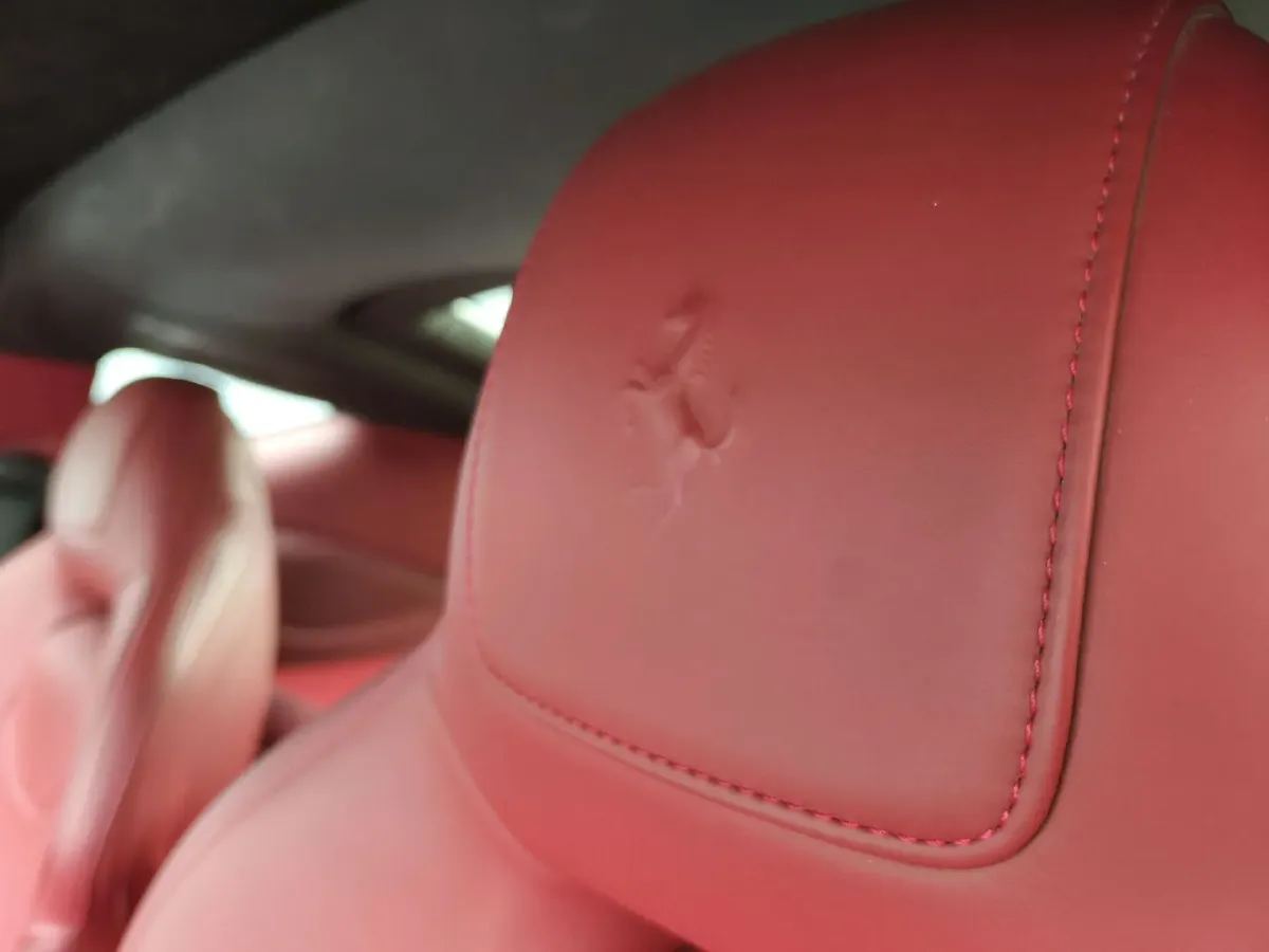 2013 Ferrari F12 berlinetta 6.3L 741HP V12 7DCT,autocango,china used car exporter,china ev exporter,chinese used car exporter,chinese used ev exporter