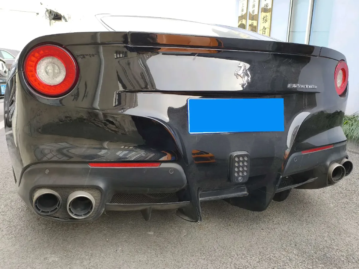 2013 Ferrari F12 berlinetta 6.3L 741HP V12 7DCT,autocango,china used car exporter,china ev exporter,chinese used car exporter,chinese used ev exporter