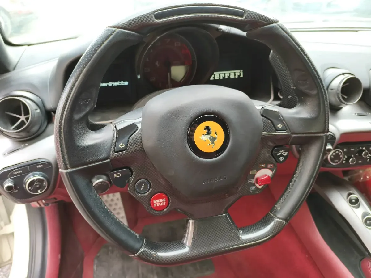 2013 Ferrari F12 berlinetta 6.3L 741HP V12 7DCT,autocango,china used car exporter,china ev exporter,chinese used car exporter,chinese used ev exporter