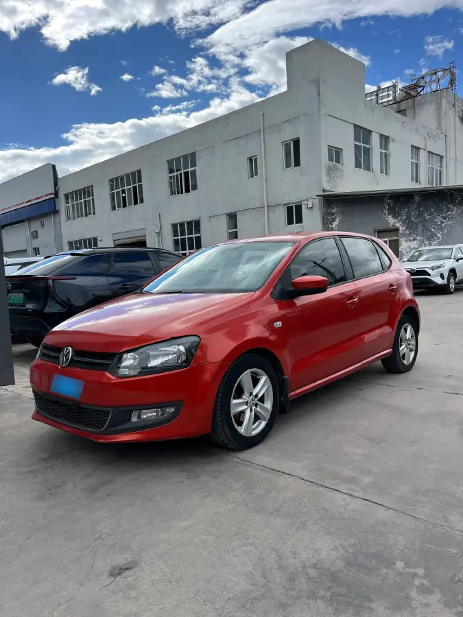 2011 Volkswagen Polo 1.4L 86HP L4 6AT