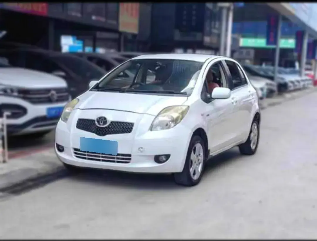 2009 Toyota Yaris 1.6L 118HP L4 5MT