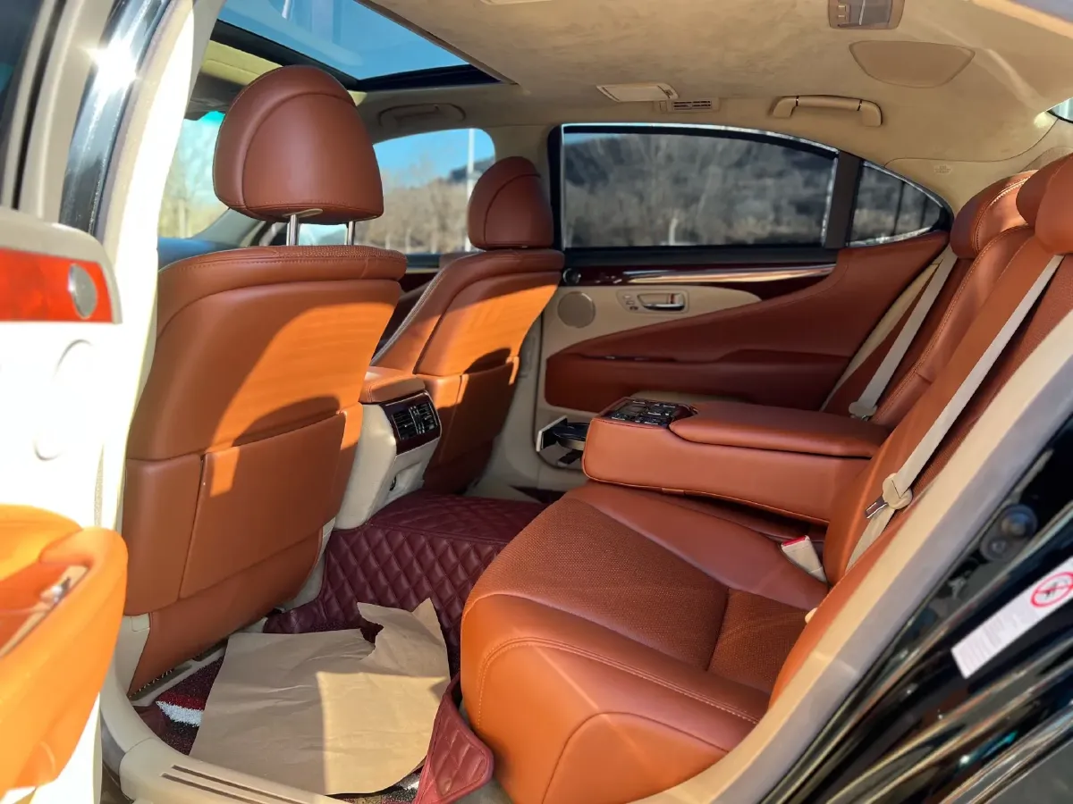 2006 Lexus LS 4.6L 346HP V8 8AT,autocango,china used car exporter,china ev exporter,chinese used car exporter,chinese used ev exporter