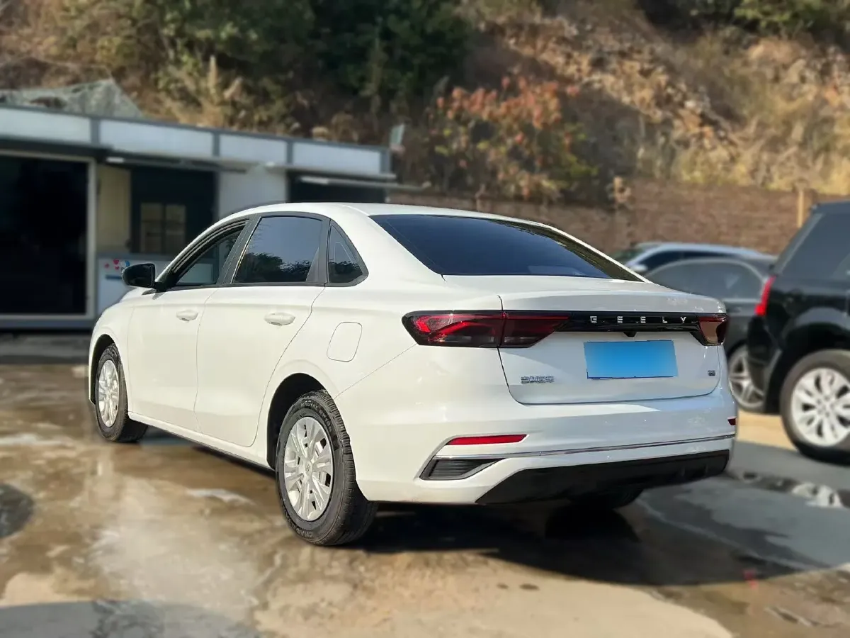 2023 Geely Emgrand 1.5L 127HP L4 5MT,autocango,china used car exporter,china ev exporter,chinese used car exporter,chinese used ev exporter