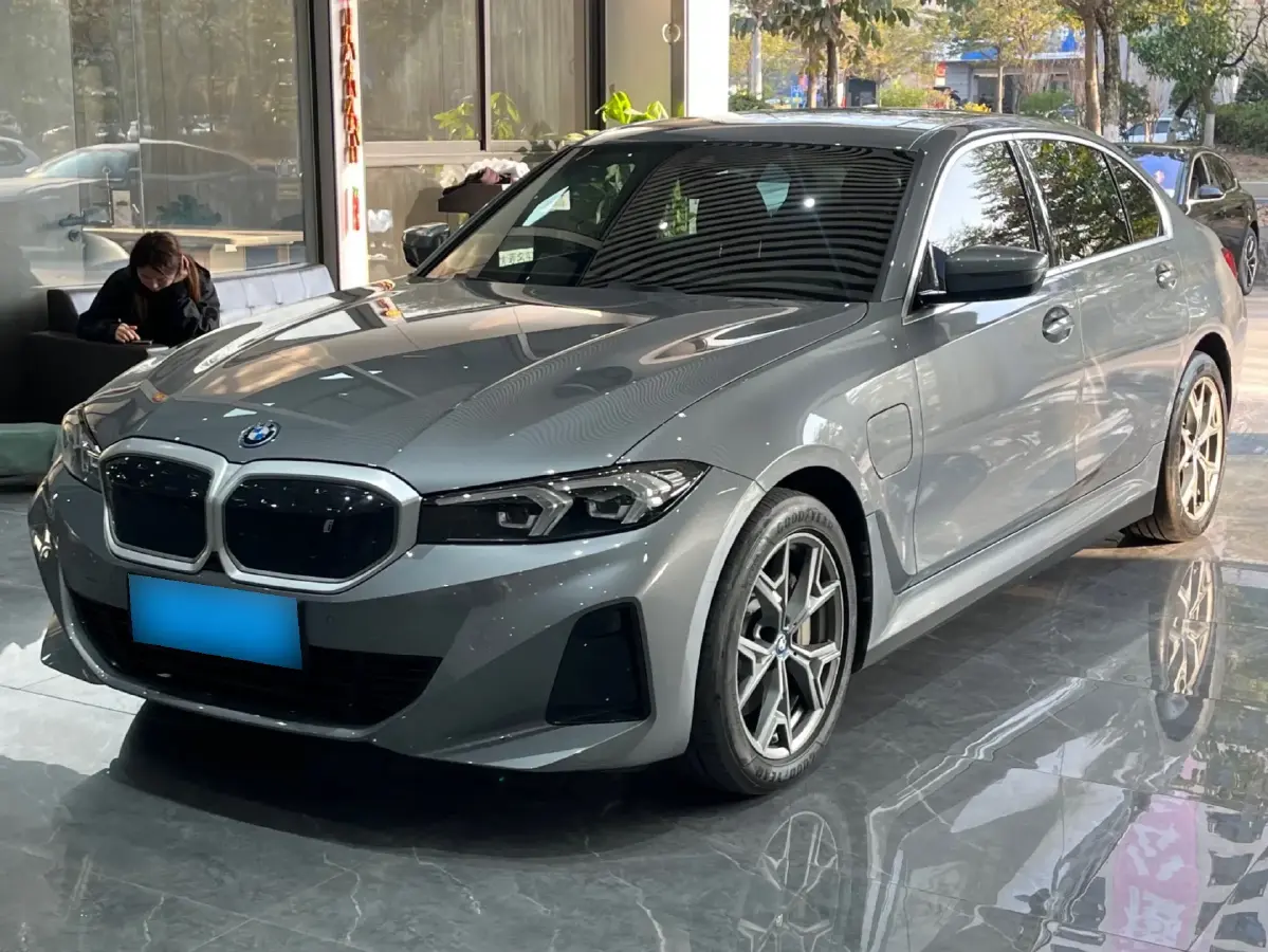 2024 BMW i3 BEV 70KWH