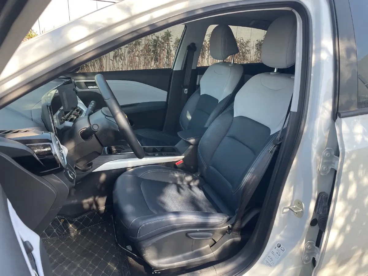 2024 Chevrolet Monza 1.5L 113HP L4 6DCT,autocango,china used car exporter,china ev exporter,chinese used car exporter,chinese used ev exporter