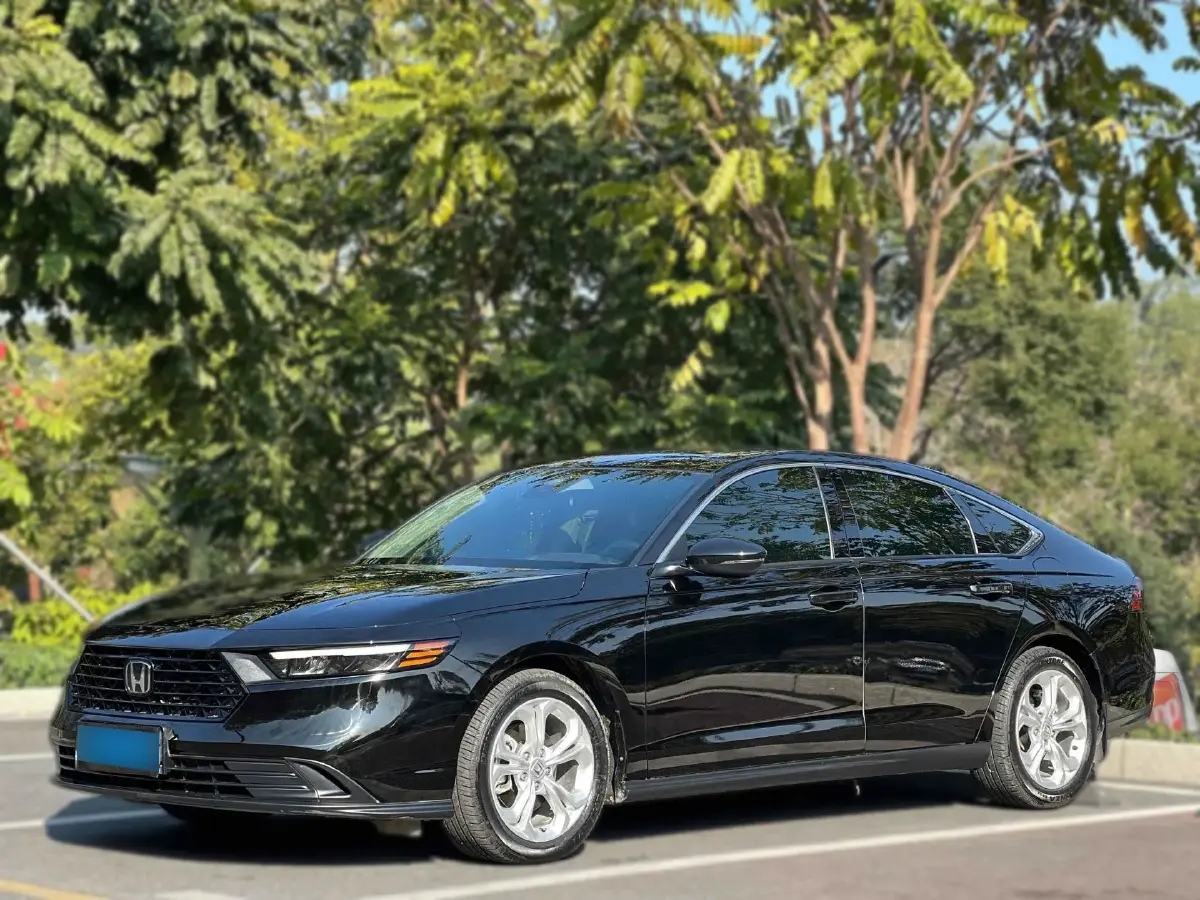 2024 Honda Accord 1.5T 192HP L4 CVT