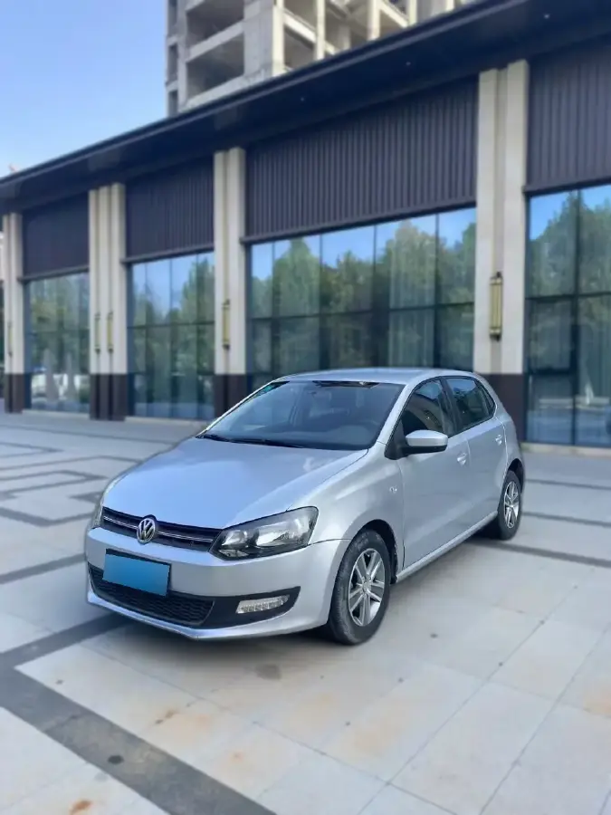2013 Volkswagen Polo 1.4L 86HP L4 5MT