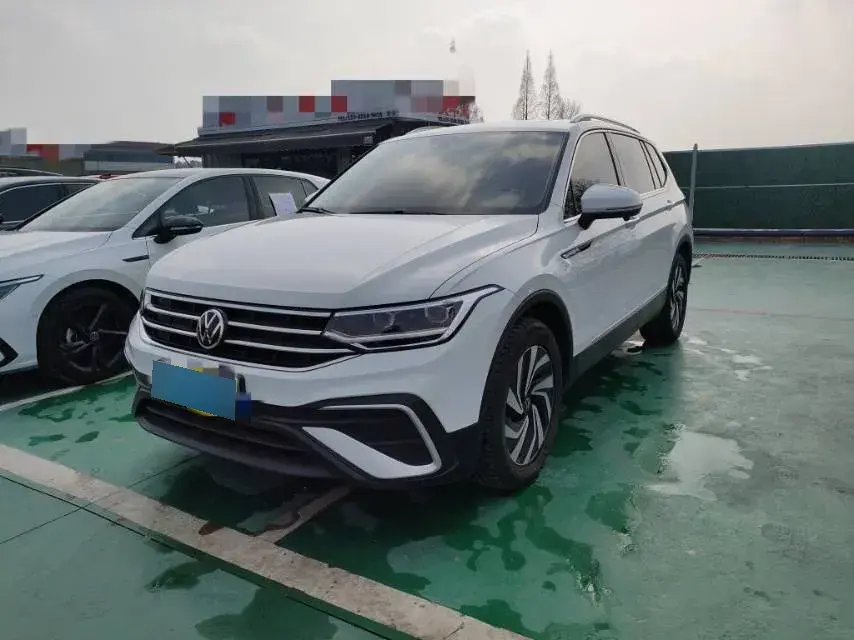 2023 Volkswagen Tiguan L 1.5T 160HP L4 7DCT