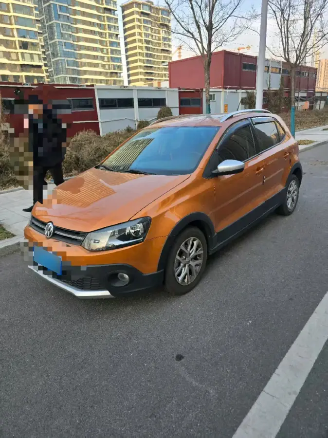 2014 Volkswagen Polo 1.6L 110HP L4 5MT
