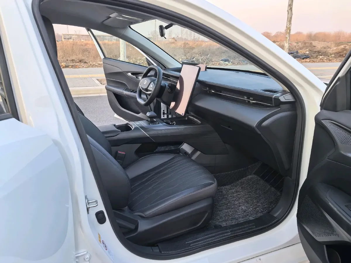 2024 ChangAn QiYuan A05 1.5L 110HP L4 E-CVT PHEV 9.07KWH,autocango,china used car exporter,china ev exporter,chinese used car exporter,chinese used ev exporter