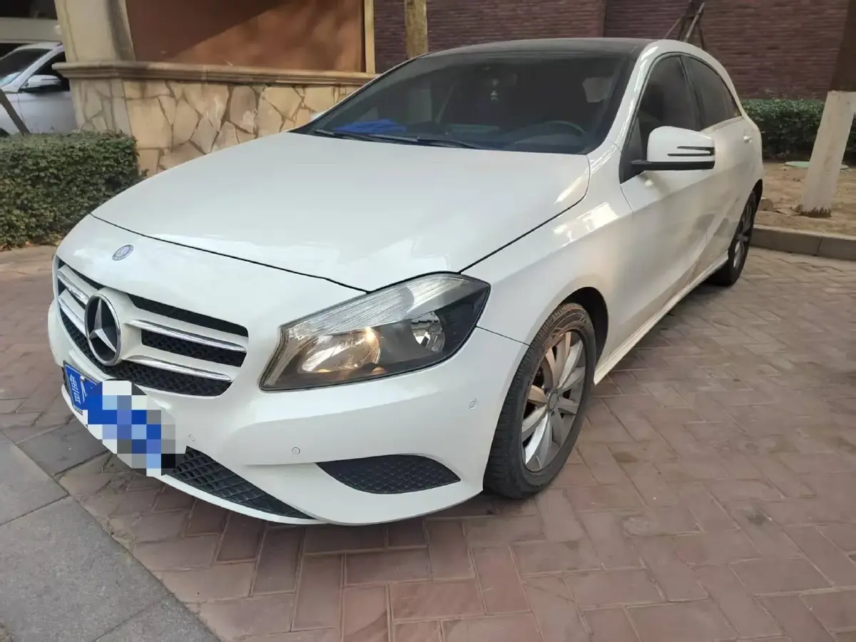 2013 Mercedes-Benz A Class 1.6T 122HP L4 7DCT