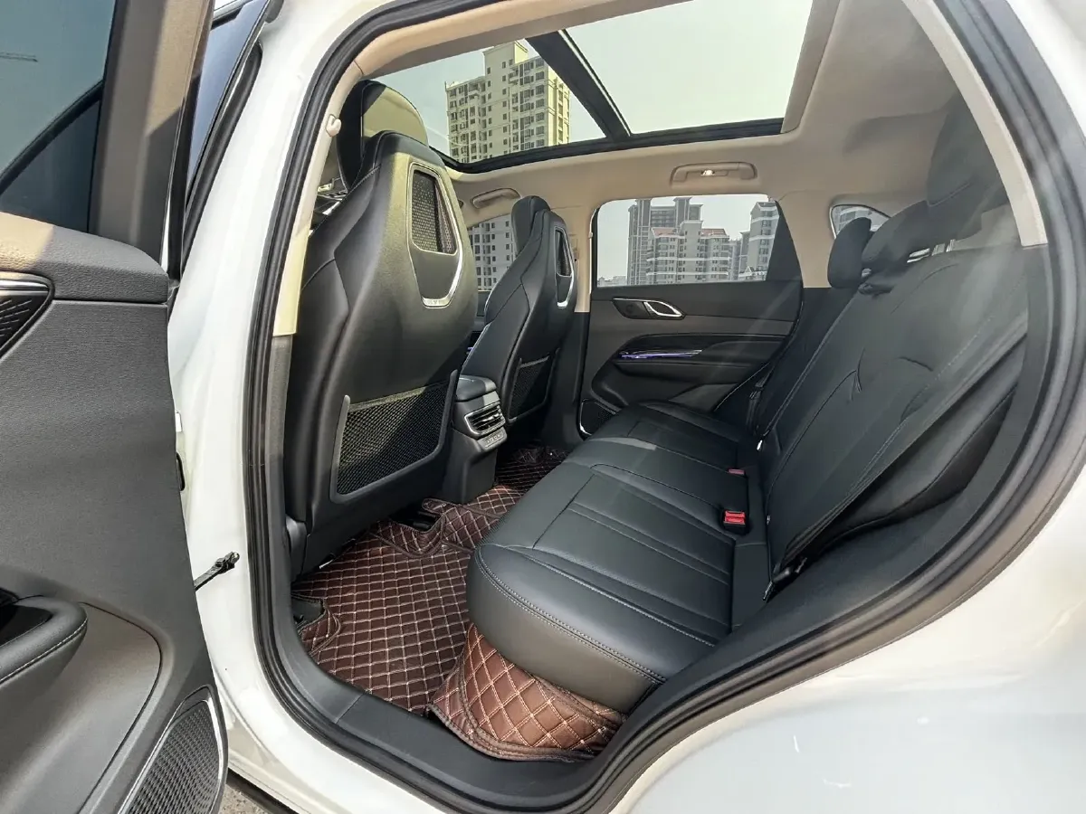 2024 HongQi HS3 1.5T 169HP L4 1DHT PHEV 18.4KWH,autocango,china used car exporter,china ev exporter,chinese used car exporter,chinese used ev exporter