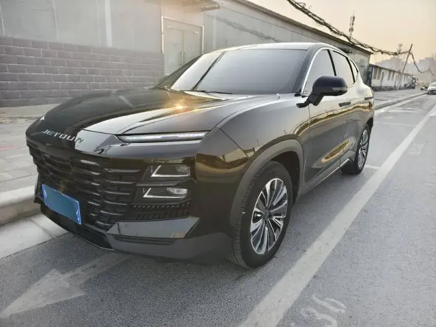 2023 Jetour DASHING 1.6T 197HP L4 7DCT