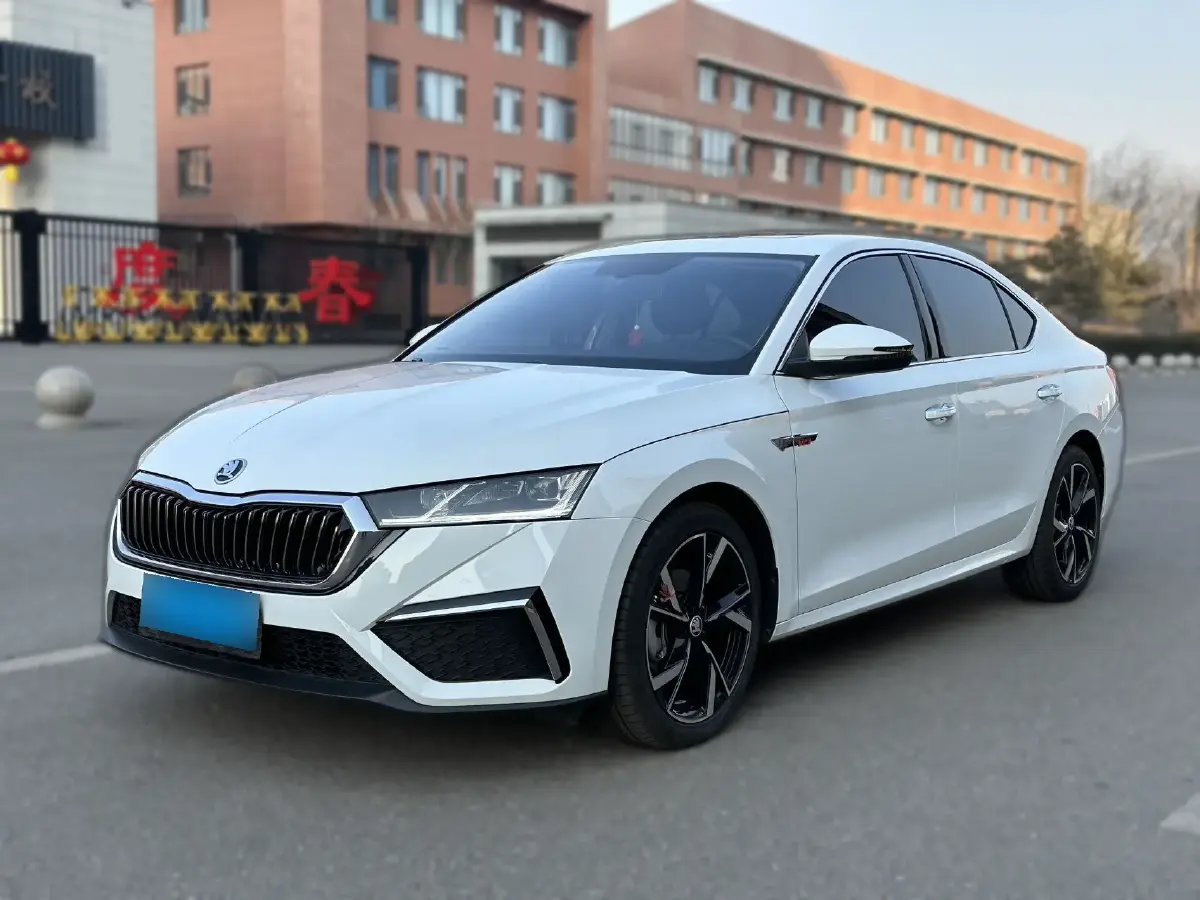 2023 Skoda Octavia 1.4T 150HP L4 7DCT