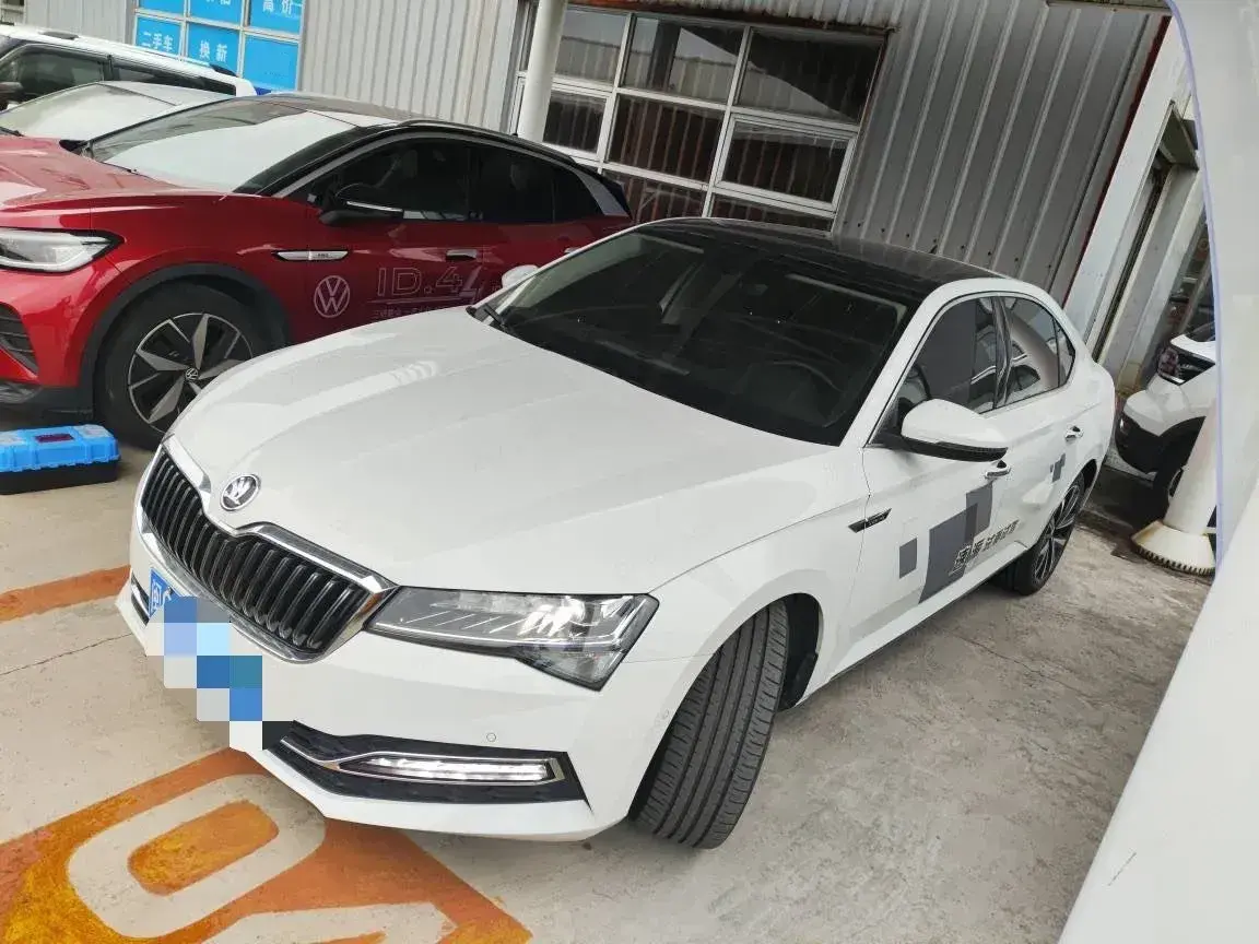 2022 Skoda Superb 2.0T 186HP L4 7DCT