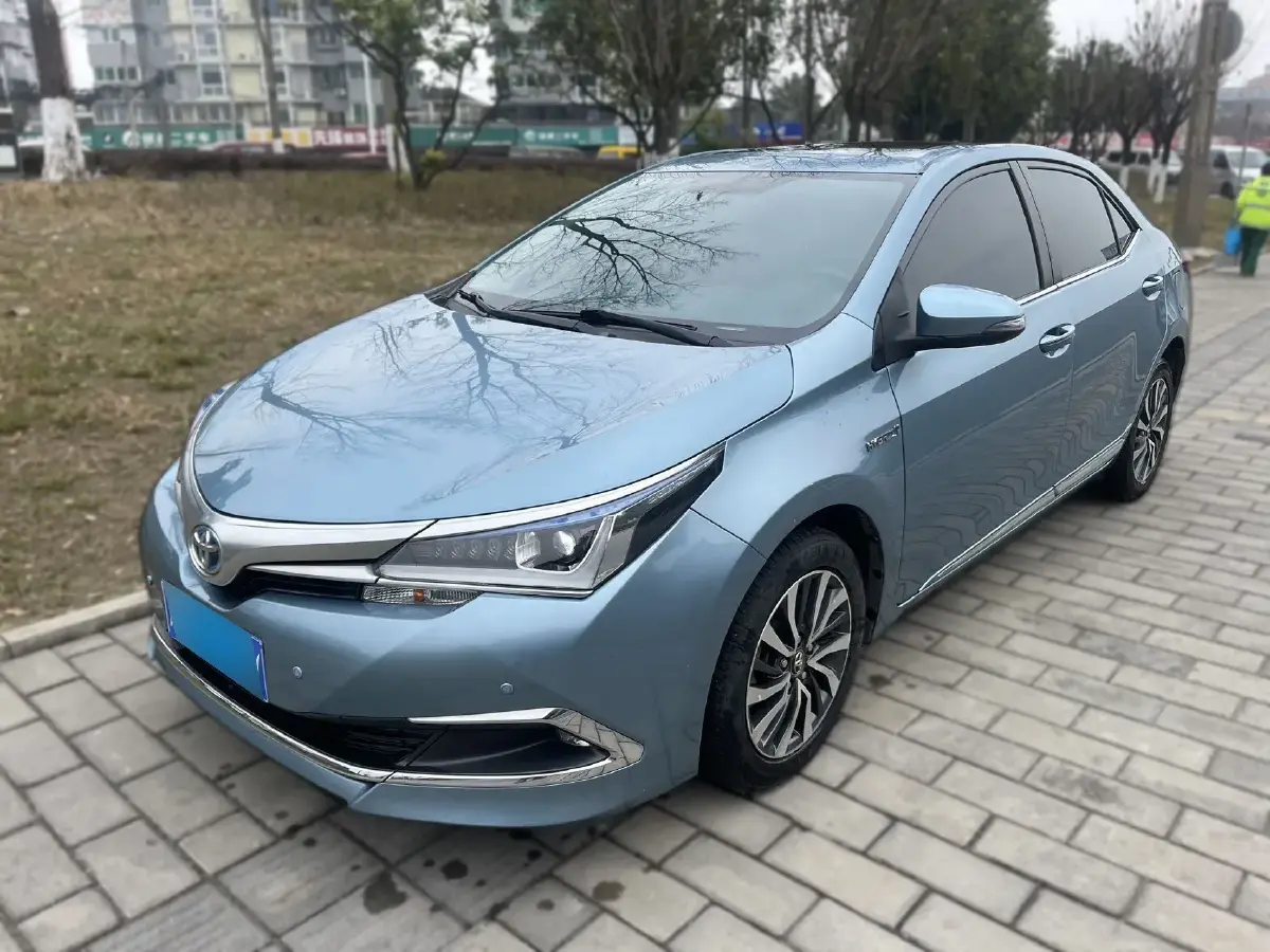 2017 Toyota Corolla 1.8L 99HP L4 E-CVT Hybrid
