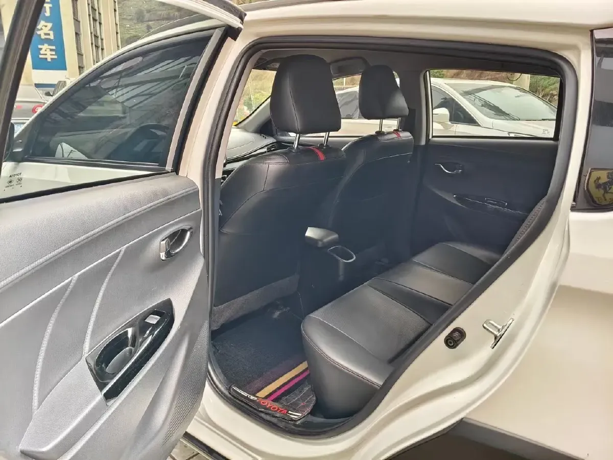 2022 Toyota Yaris L 1.5L 112HP L4 CVT,autocango,china used car exporter,china ev exporter,chinese used car exporter,chinese used ev exporter