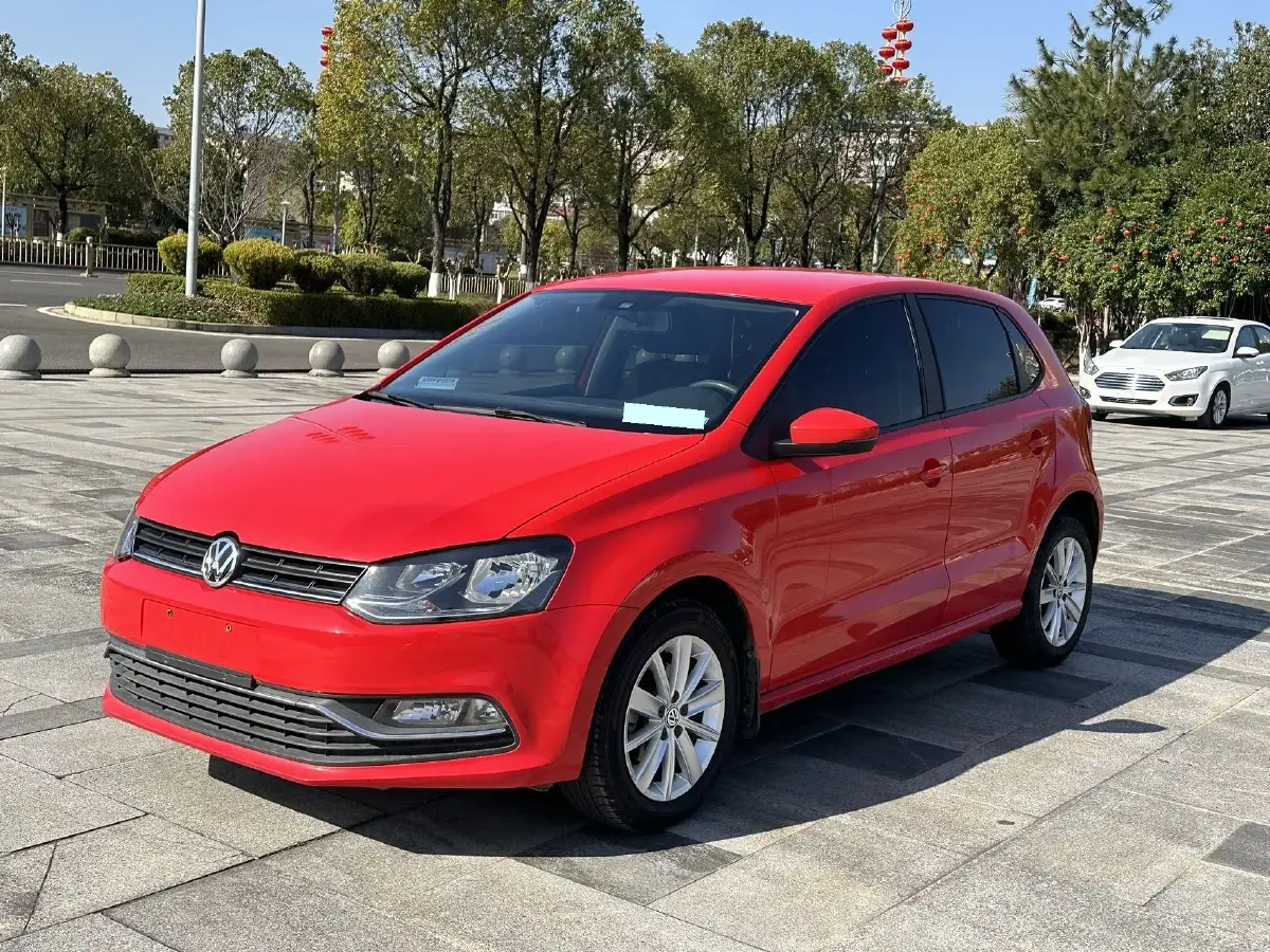 2014 Volkswagen Polo 1.6L 110HP L4 6AT