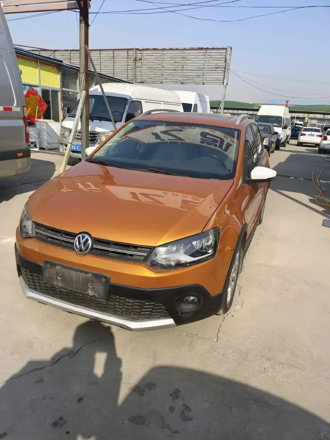 2014 Volkswagen Polo 1.6L 110HP L4 5MT