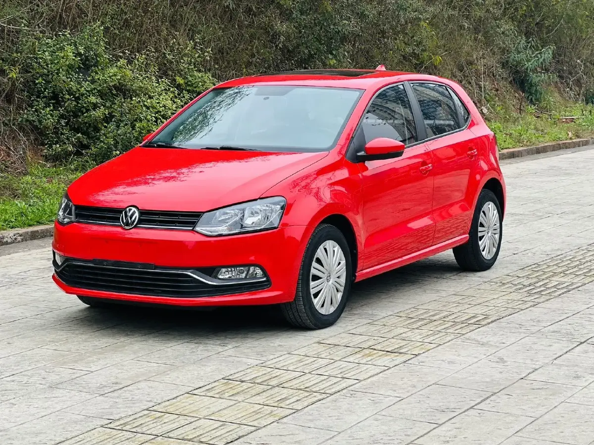 2016 Volkswagen Polo 1.6L 110HP L4 5MT