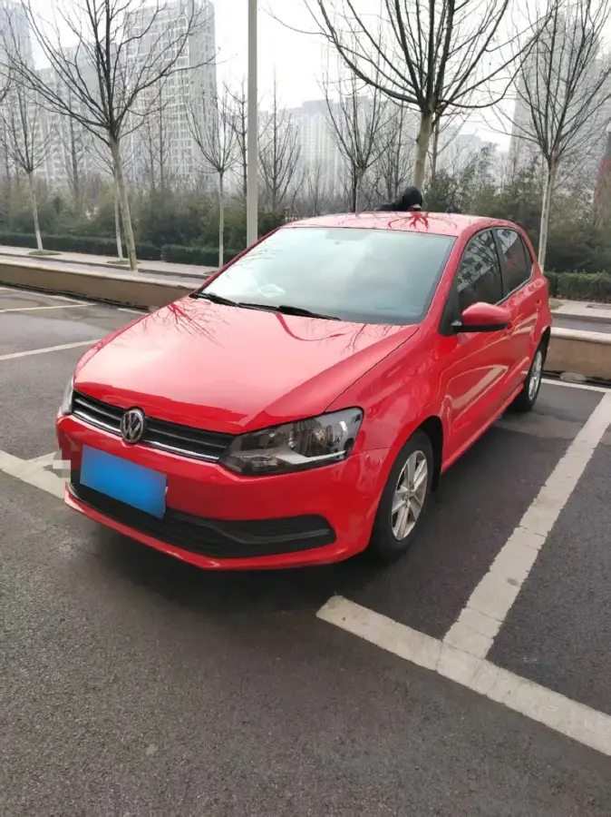 2016 Volkswagen Polo 1.4L 90HP L4 6AT