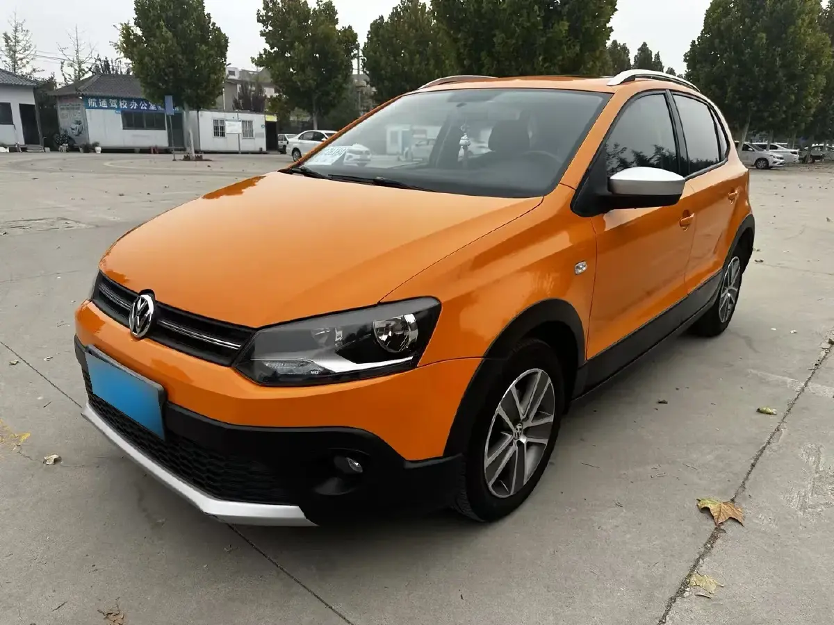 2012 Volkswagen Polo 1.6L 105HP L4 5MT