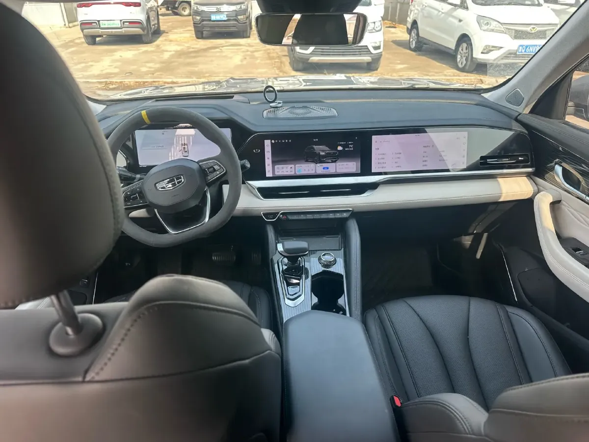 2023 Geely Monjaro 2.0T 238HP L4 8AT,autocango,china used car exporter,china ev exporter,chinese used car exporter,chinese used ev exporter