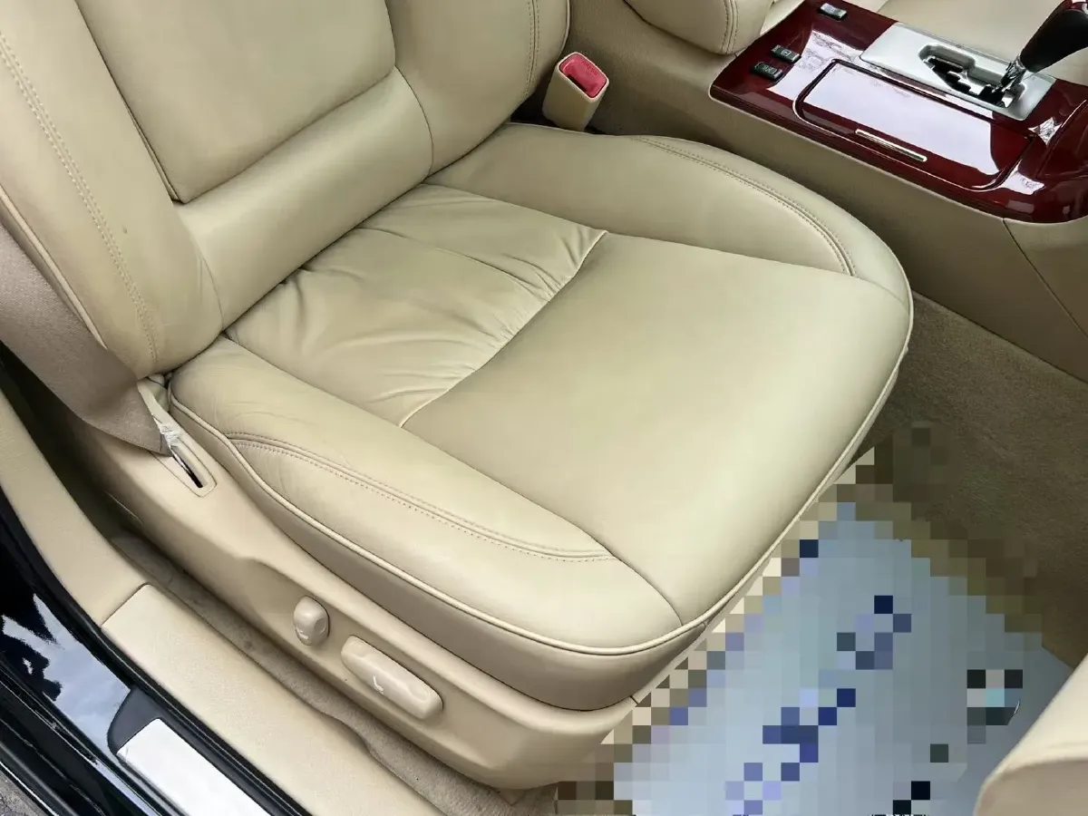 2009 HongQi ShengShi 4.3L 280HP V8 6AT,autocango,china used car exporter,china ev exporter,chinese used car exporter,chinese used ev exporter