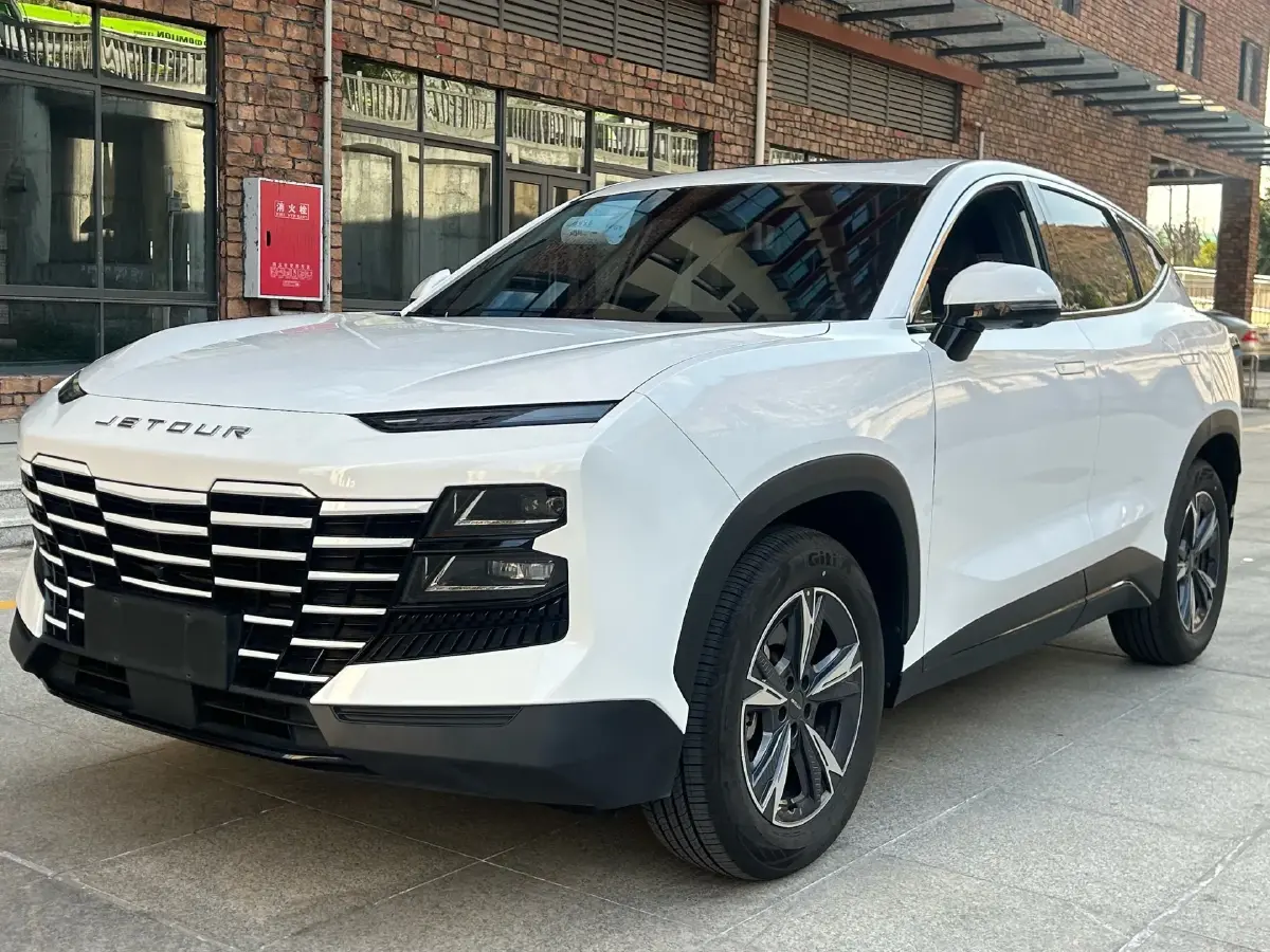2023 Jetour DASHING 1.5T 156HP L4 6DCT