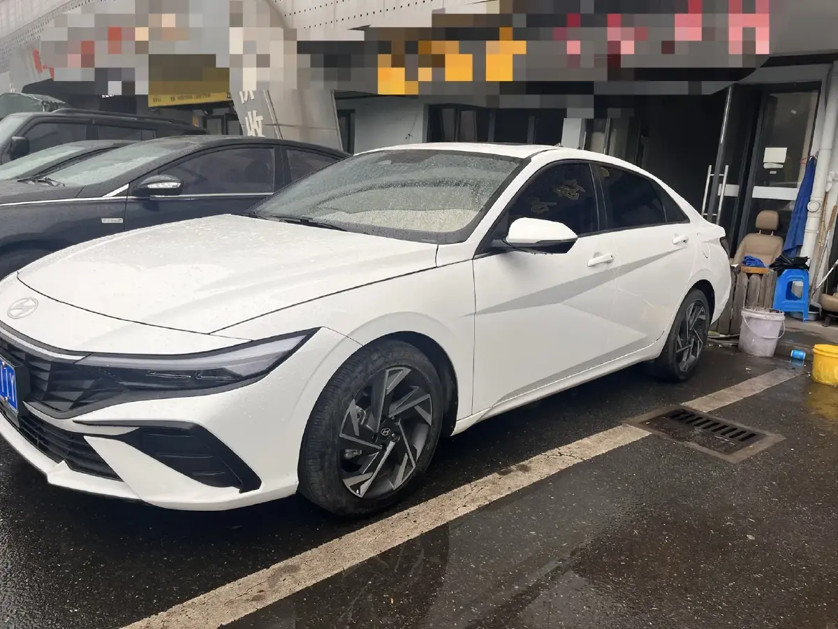 2022 Hyundai Elantra 1.5L 115HP L4 CVT