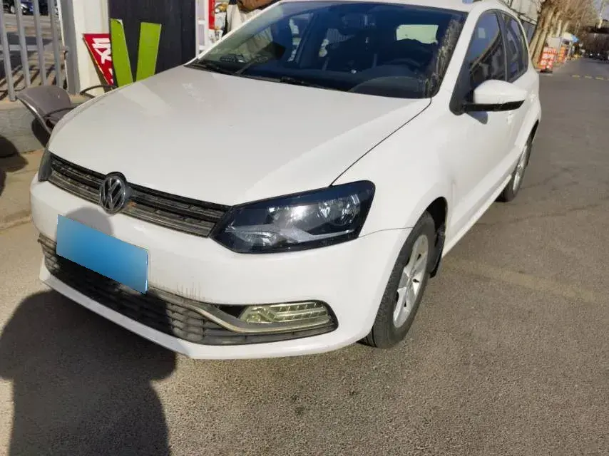 2016 Volkswagen Polo 1.4L 90HP L4 6AT