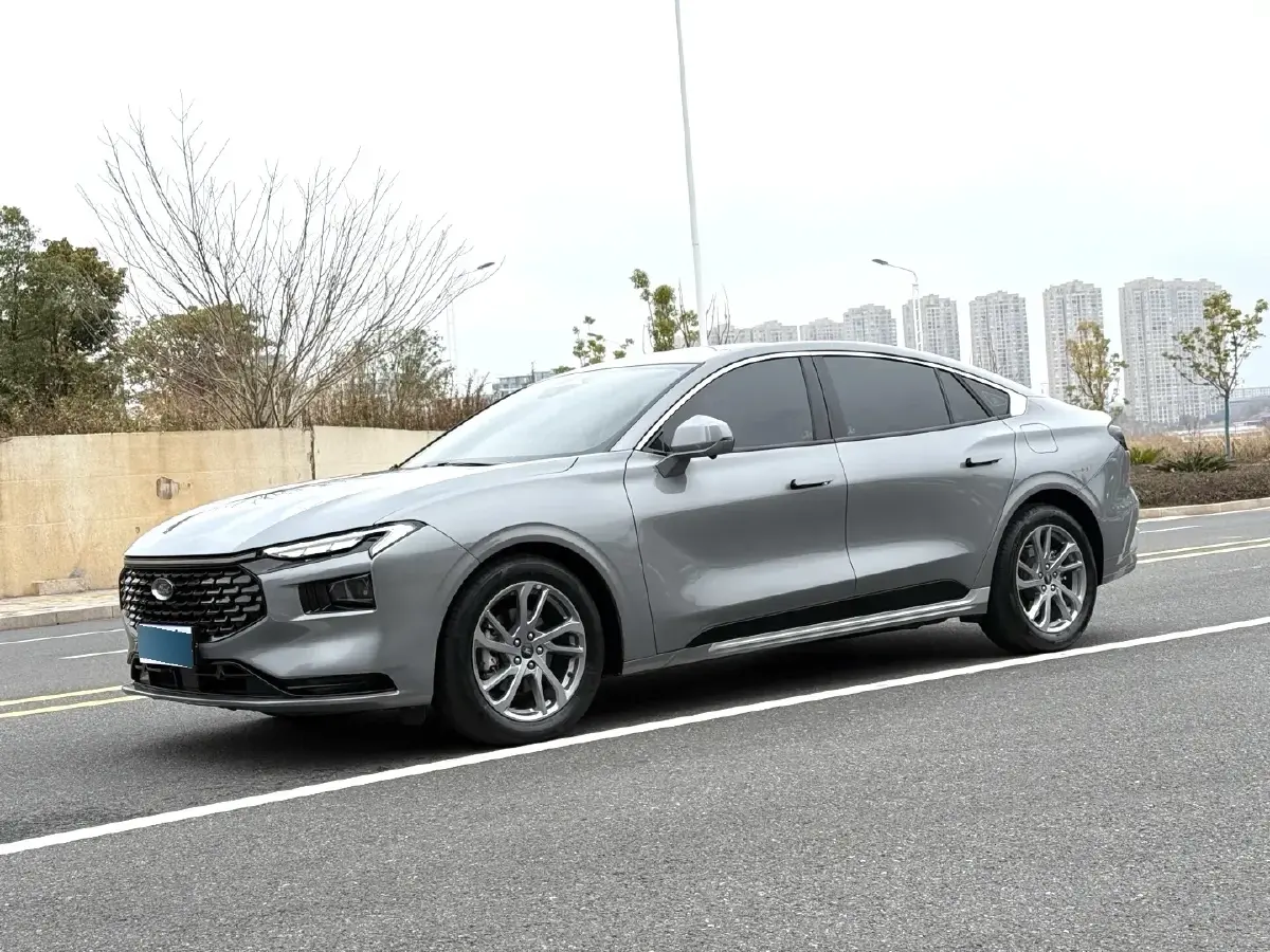 2023 Ford Mondeo 1.5T 190HP L4 E-CVT Hybrid