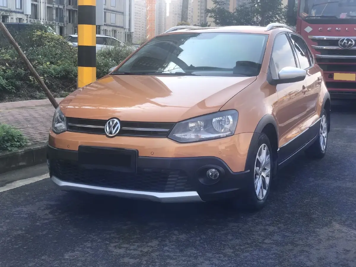 2016 Volkswagen Polo 1.4L 90HP L4 5MT