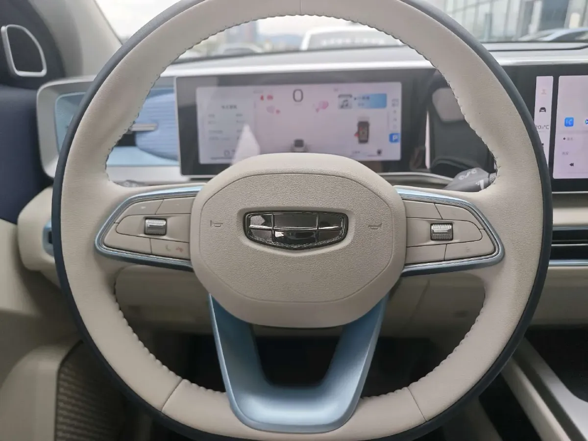 2025 Geely ICON 1.5T 181HP L4 7DCT,autocango,china used car exporter,china ev exporter,chinese used car exporter,chinese used ev exporter