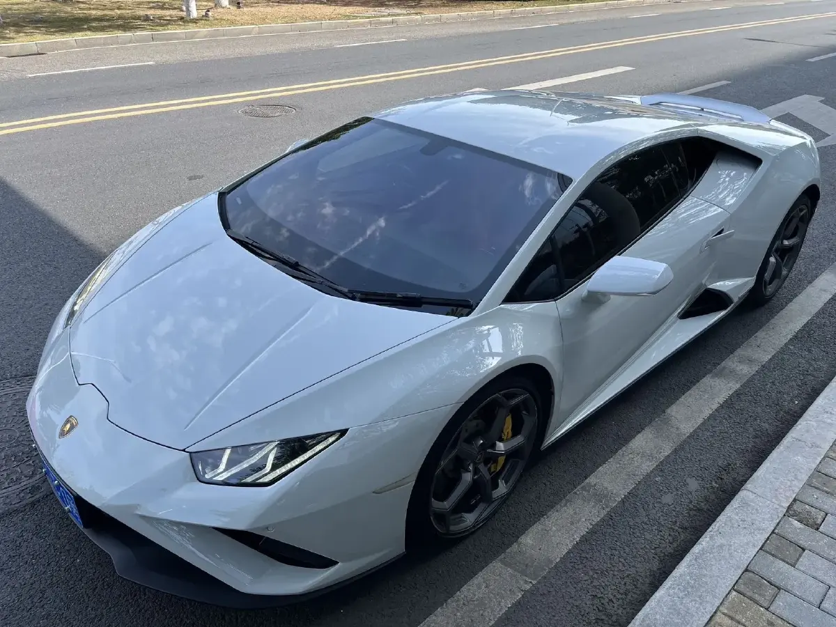 2020 Lamborghini Huracán 5.2L 611HP V10 7DCT
