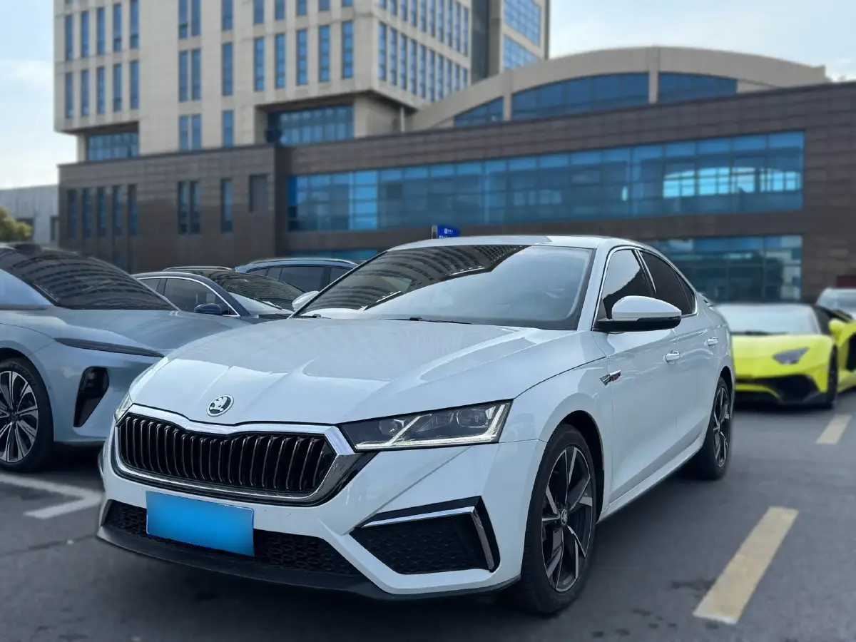 2023 Skoda Octavia 1.4T 150HP L4 7DCT